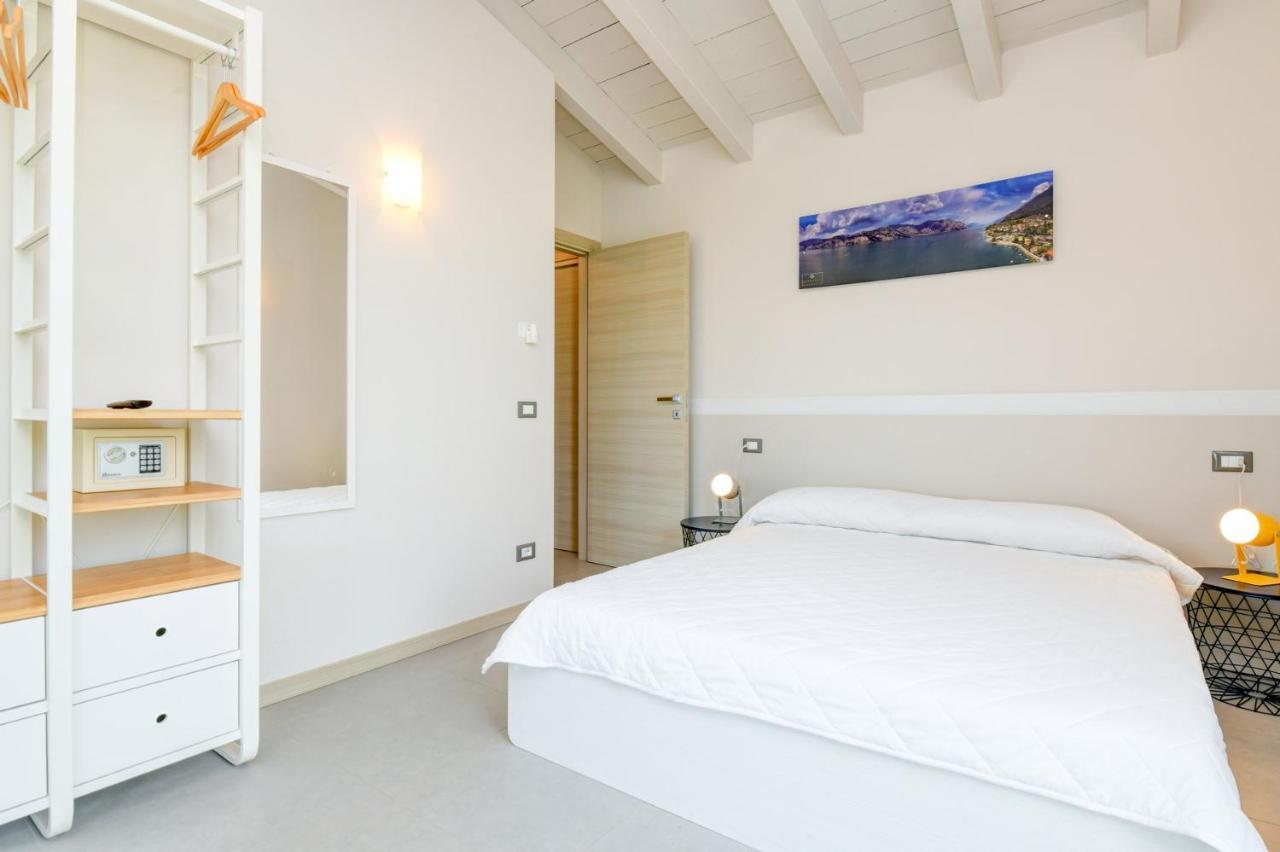 Gardaliva 5 Apartment Manerba del Garda Exterior photo